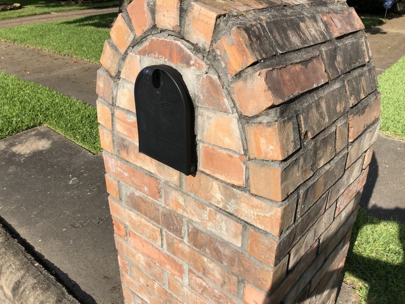 Custom Brick Mailbox Design